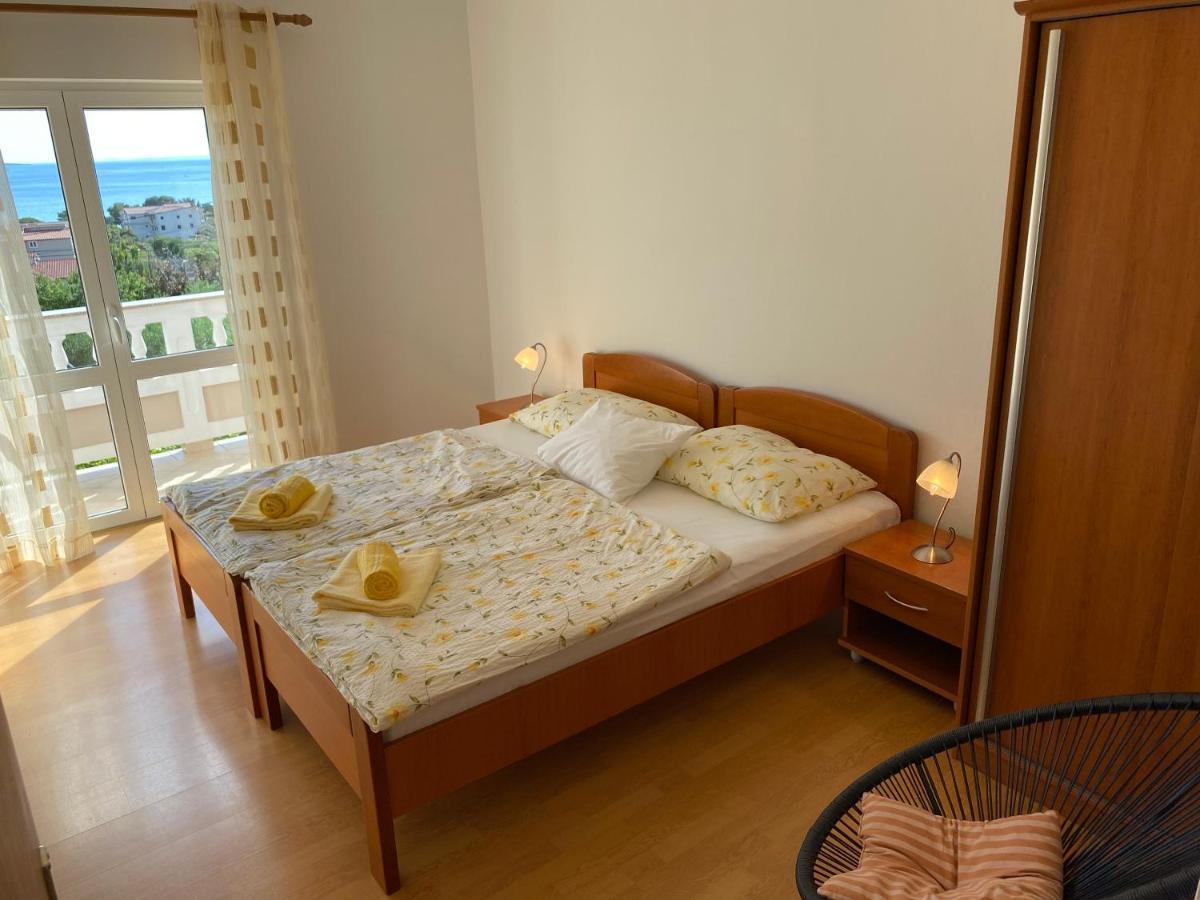 Apartments Vesna Banjol Extérieur photo